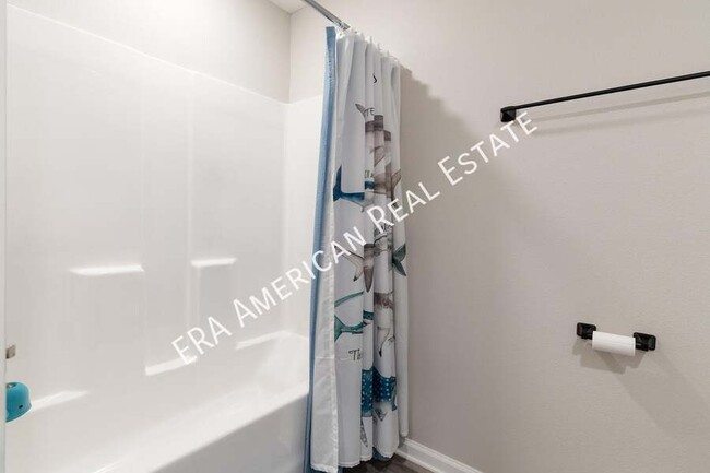 Building Photo - 6002 Colton Blaine Ct