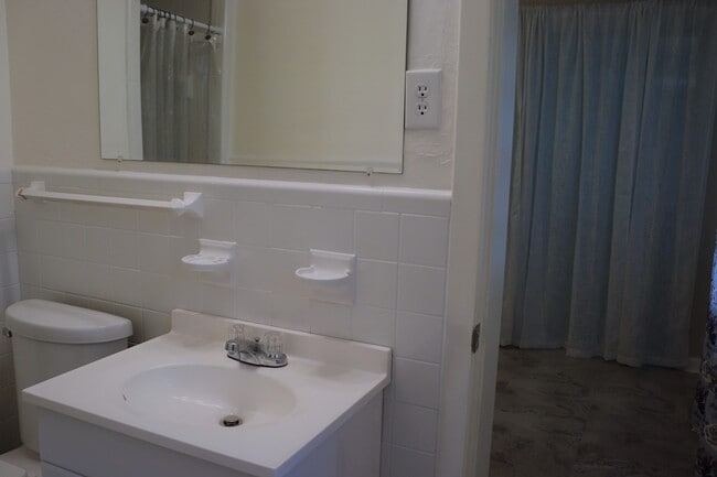 Building Photo - Bossier City, LA - 71112 - Beautifully upd...