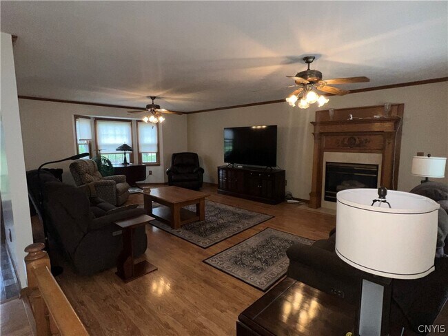 Building Photo - 6314 Hardwood Ln