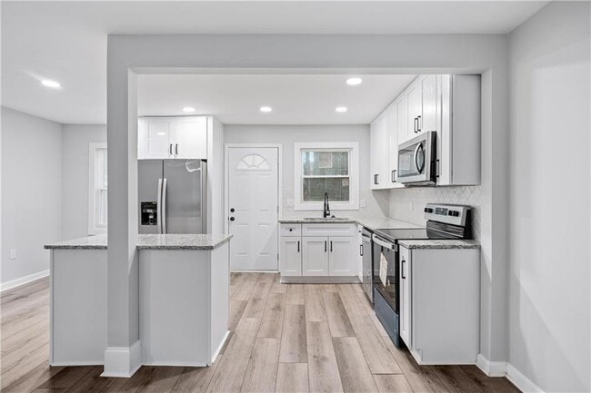 Building Photo - 1288 Lorenzo Dr SW