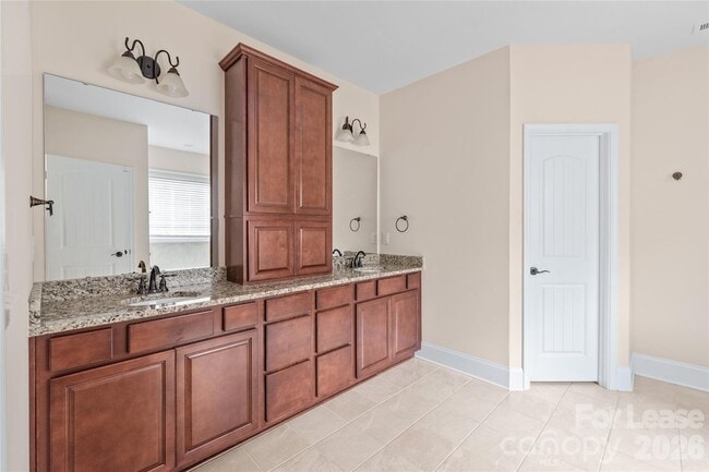 Building Photo - 3306 Carmel Rd