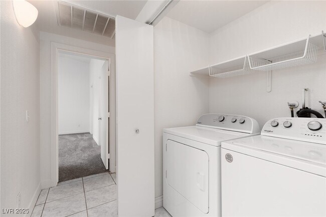 Building Photo - 7450 S Eastern Ave