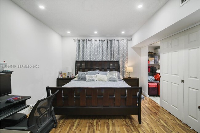 Building Photo - 10135 SW 139th Pl