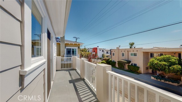 Building Photo - 1102 Slauson Ln