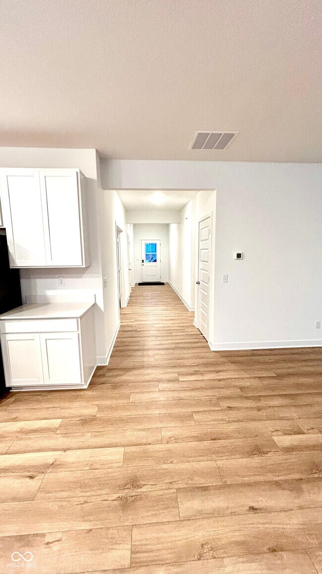 Building Photo - 6756 Sugar Crk Ln