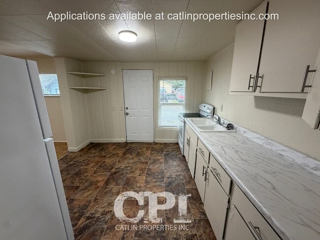 Building Photo - 323.5 15th Ave