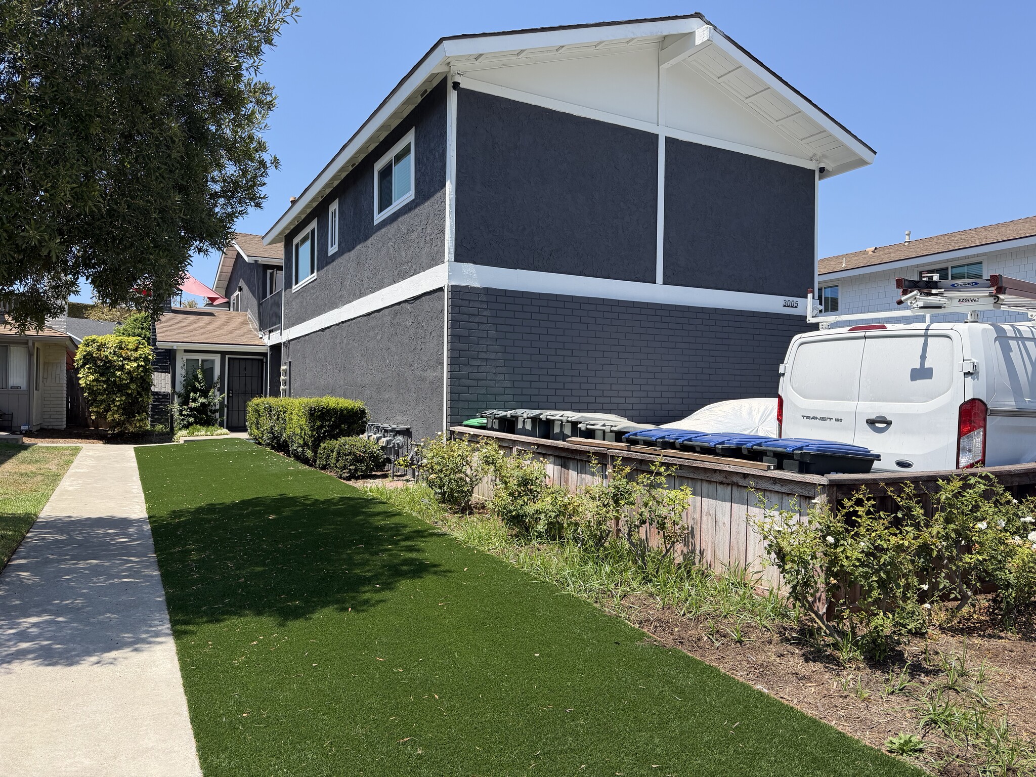 Building Photo - 3005 Jeffrey Dr