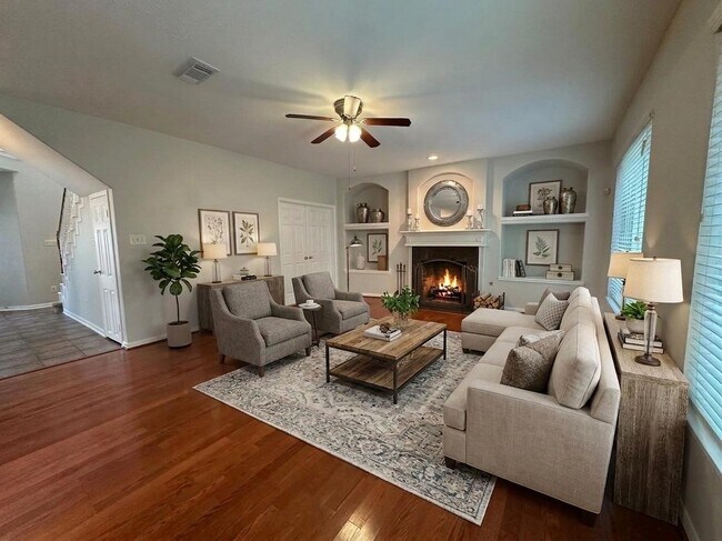 Building Photo - 9210 Memorial Grove Dr