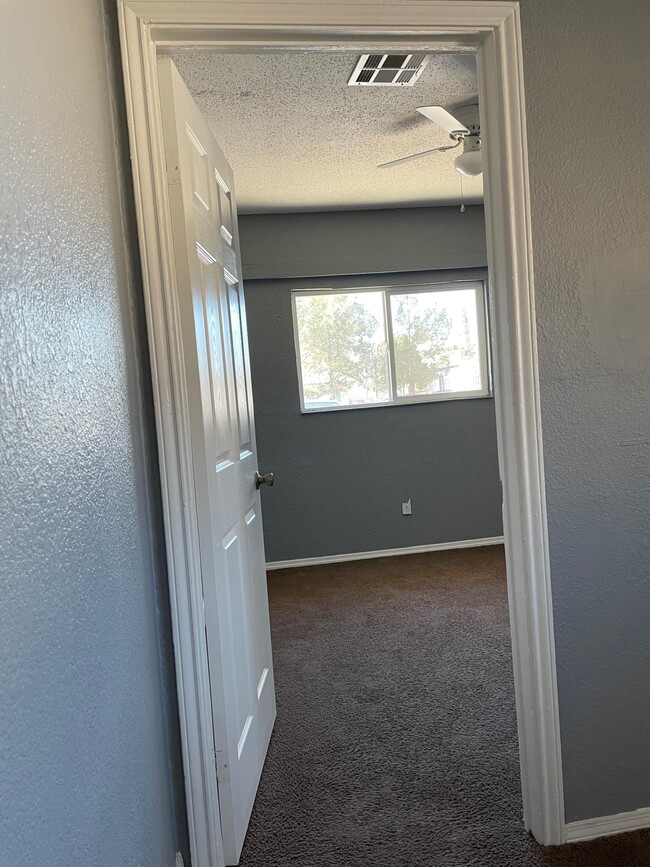 Building Photo - 8137 Staghorn Dr