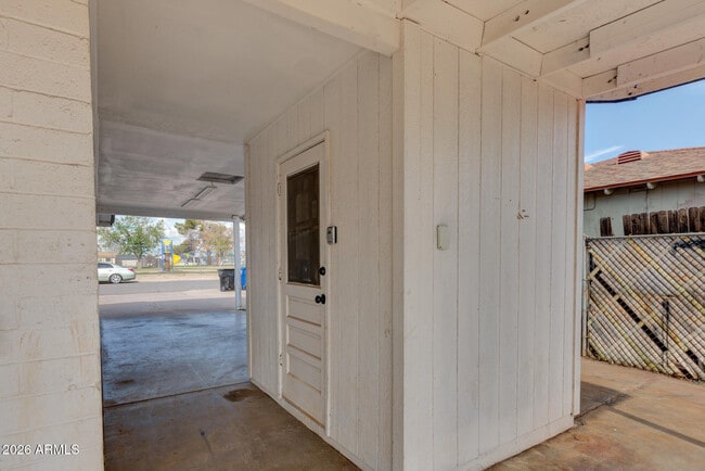 Building Photo - 157 W Juniper St