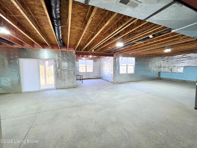 Building Photo - 17505 Shakes Creek Dr