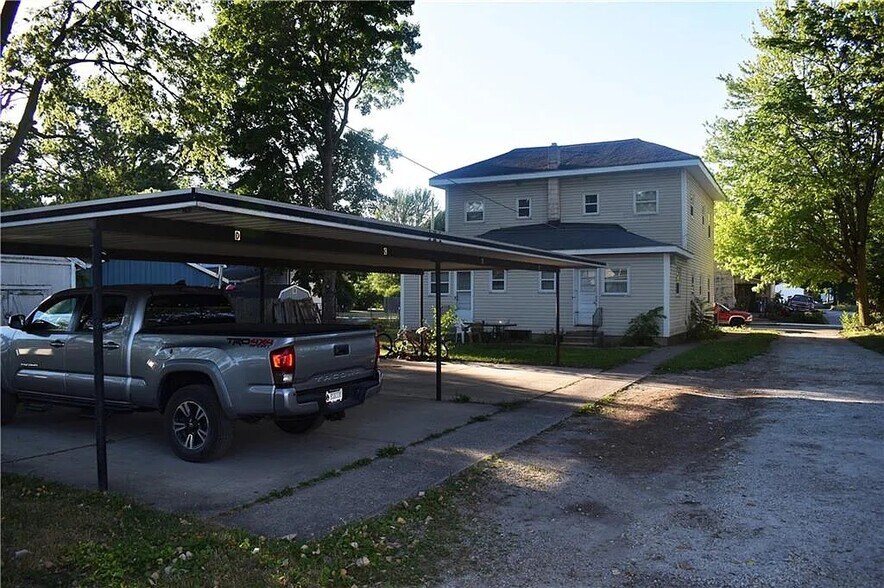 Building Photo - 1015 W Jackson St