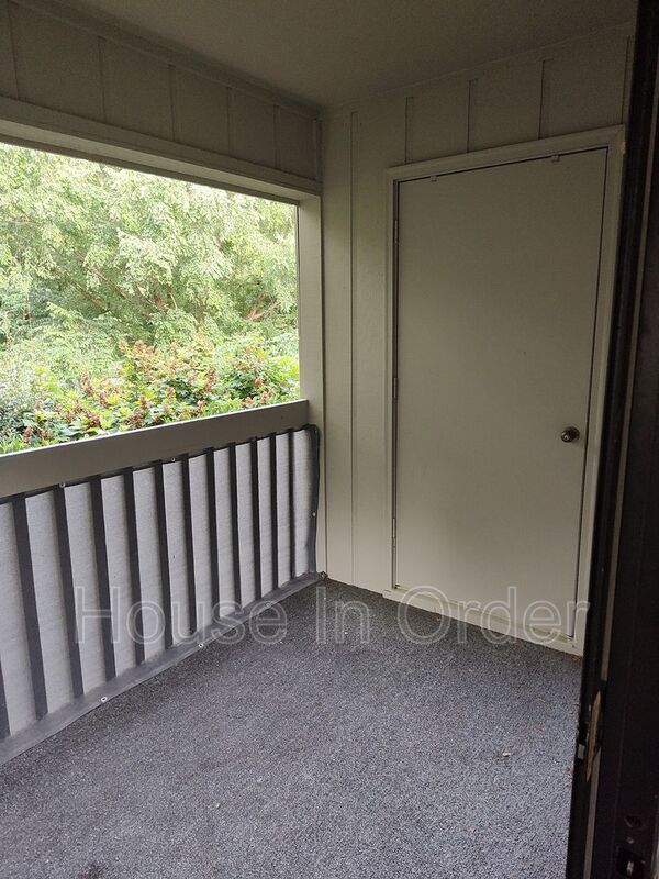 Building Photo - 301 Abbey Cir