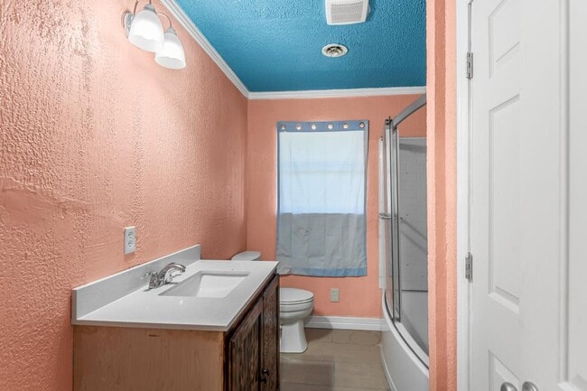 Building Photo - 207 S Temple St