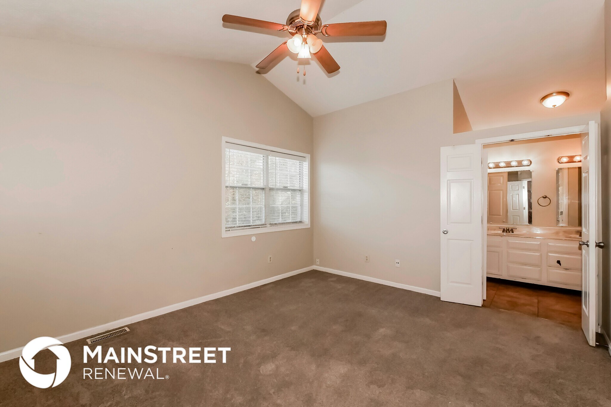 Building Photo - 1202 Pine Mountain Way