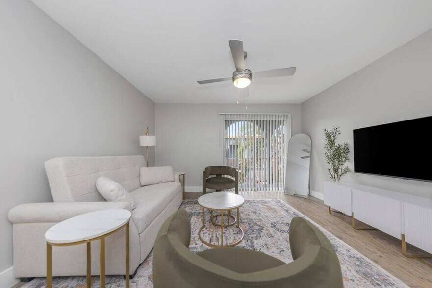 Building Photo - 4312 W Roland St