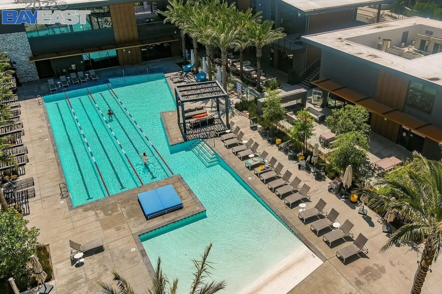 Building Photo - 5801 Sterling St