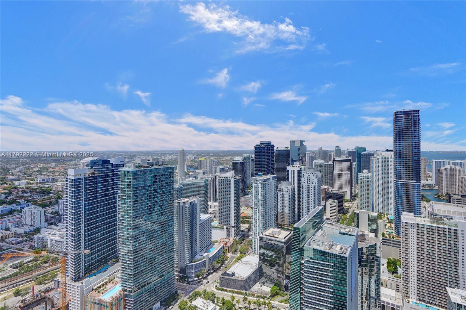 Building Photo - 1425 Brickell Ave