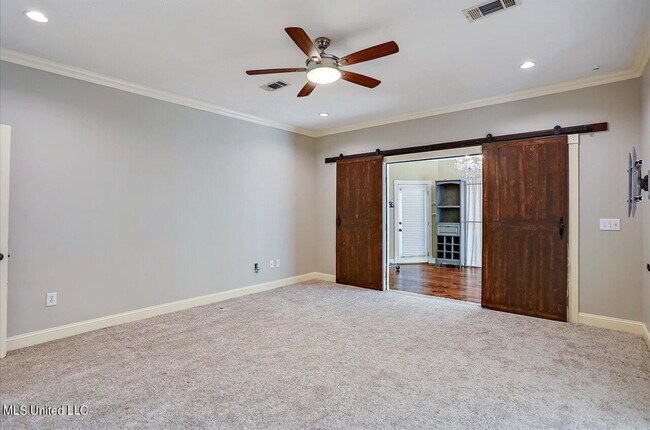 Building Photo - 132 Pine Ridge Cir