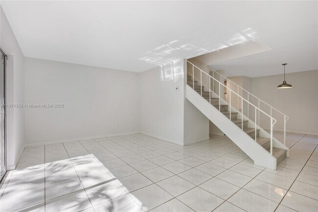 Building Photo - 3517 Loquat Ave