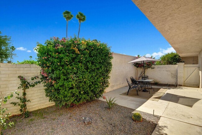 Building Photo - 80071 Palm Cir Dr