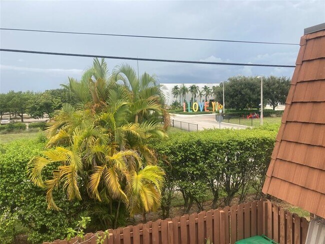 Building Photo - 775 SW 120th Way