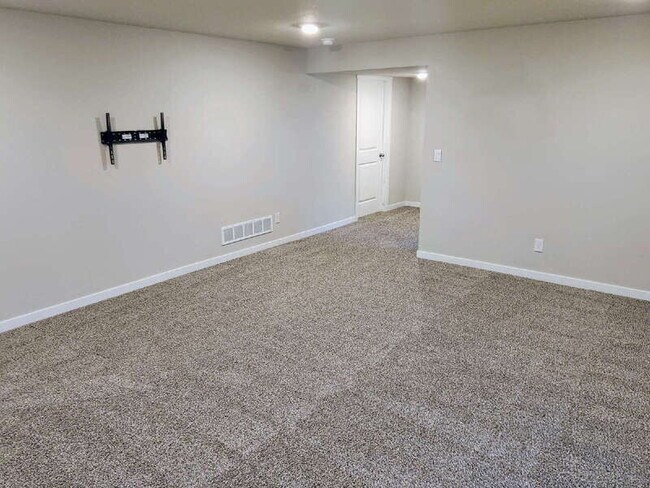 Building Photo - 2124 NW 44th St