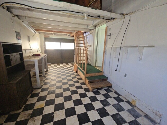 Building Photo - 2BD/1BA Pine Hill home on quiet road!