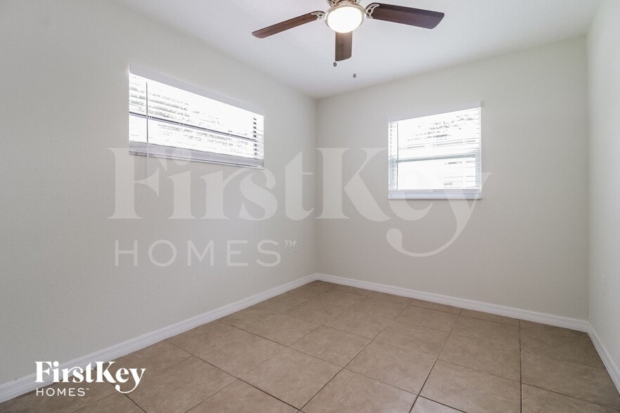 Building Photo - 1312 Prairie Ln