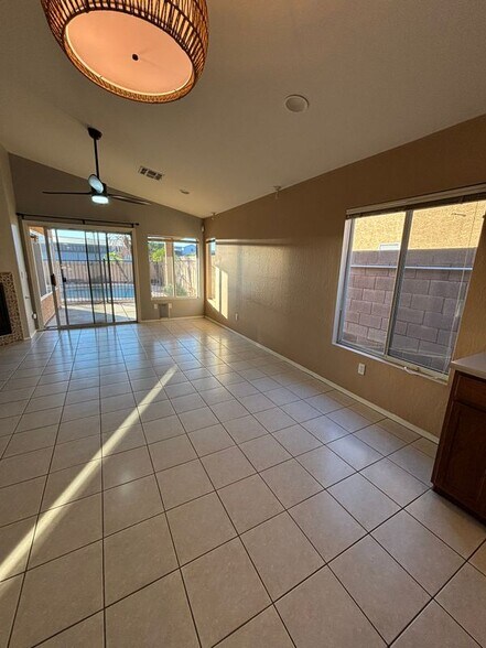 Building Photo - 3464 S Moccasin Trail