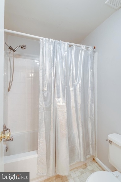 Building Photo - 2133 Whisper Way