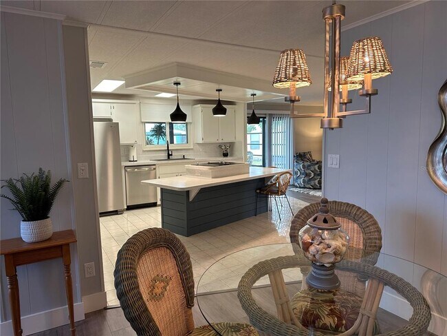 Building Photo - 307 Outrigger Pl