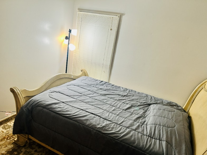 Building Photo - 11381 Laurelwalk Dr