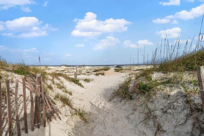 Building Photo - 850-A1A A1A Beach Blvd