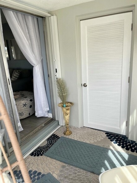 Building Photo - 2551 Emory Dr W