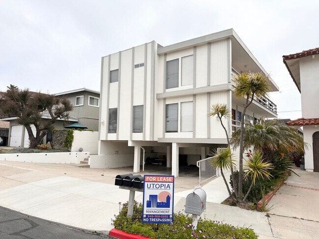 Building Photo - $500 OFF 1ST MONTHS RENT!! Two Bedroom in Desirable Dana Point!!