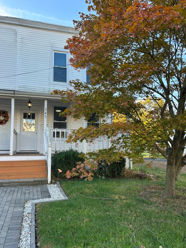 Building Photo - 347 W Woodland Ave