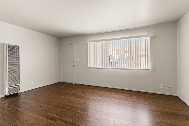 Building Photo - 1545 166th Ave