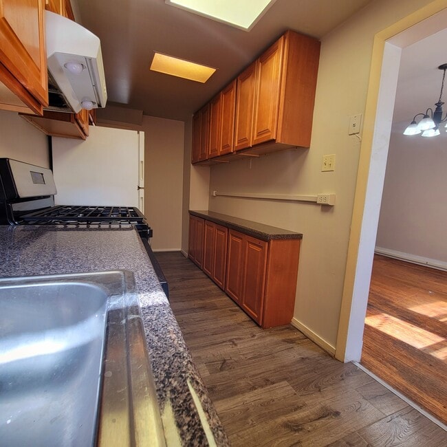 Building Photo - 1620 Beechwood Blvd