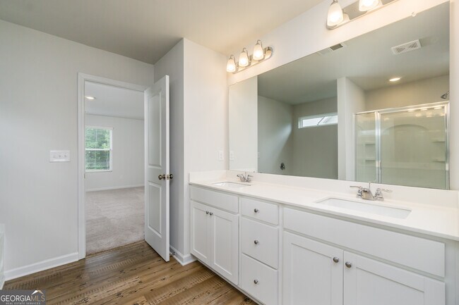 Building Photo - 129 Softwood Ct