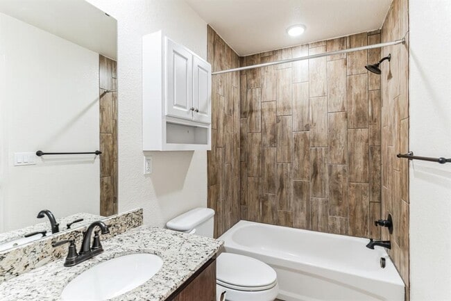 Building Photo - 2416 A Alterman Dr