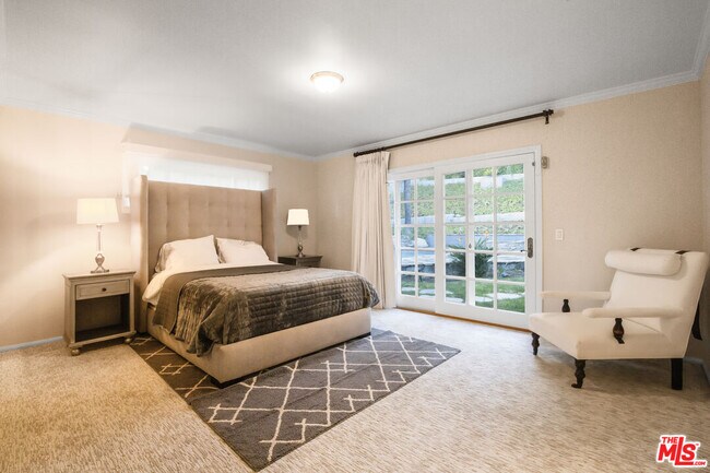 Building Photo - 3690 Crownridge Dr