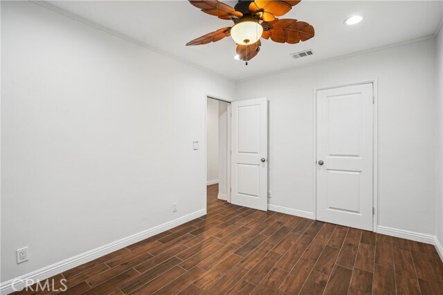 Building Photo - 3816 S Victoria Ave