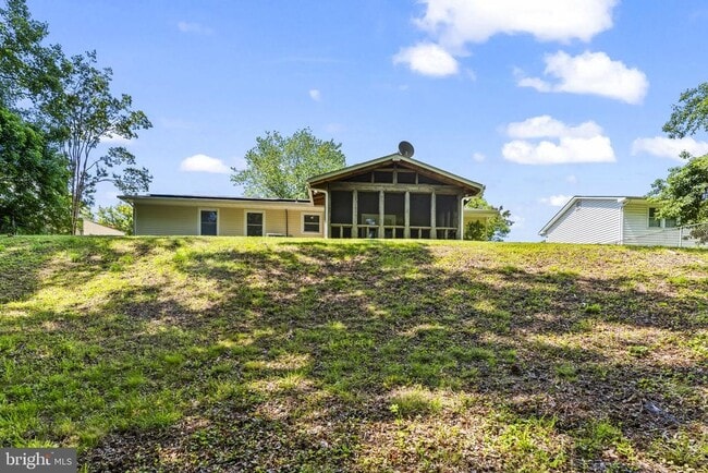 Building Photo - 2060 Red Spruce Ct