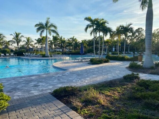 Building Photo - 3440 Cancun Ct