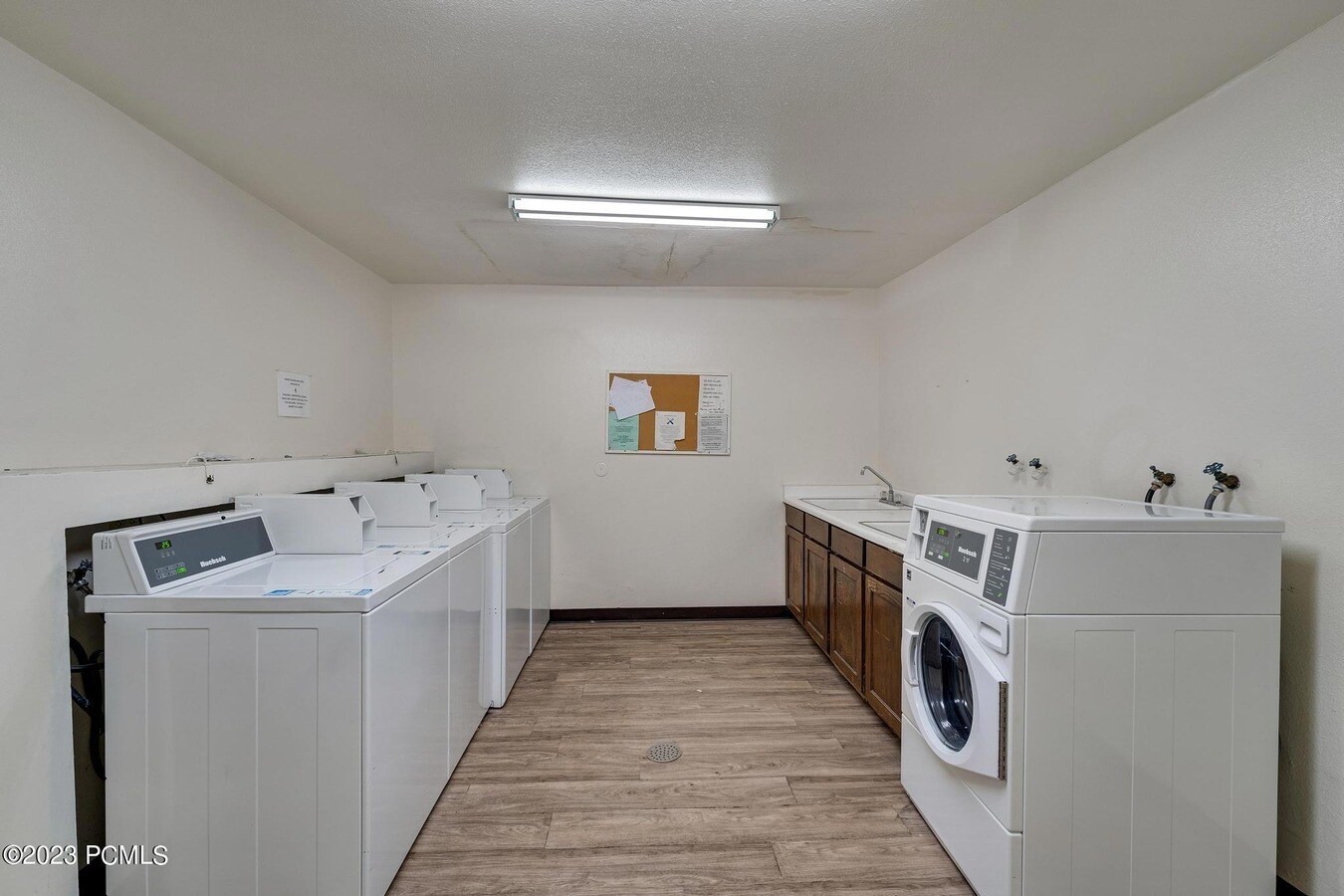 Building Photo - 425 S 1000 E