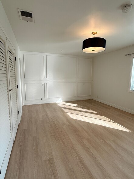 Primary bedroom 1 - 26247 Ocean View Ave