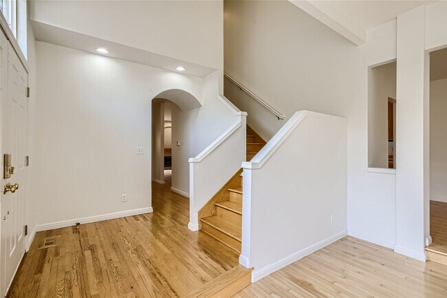 Building Photo - Spacious 4-Bedroom Home in Kenmore | Private Greenbelt Setting + Landscaping Included