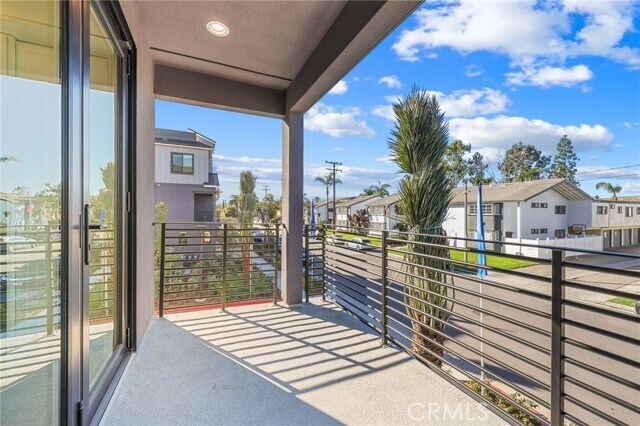 Building Photo - 19011 Main St