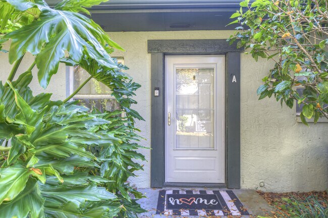 Building Photo - 2926 Lichen Ln